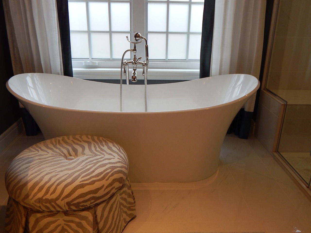 Salle de bain romantique chic – lombards