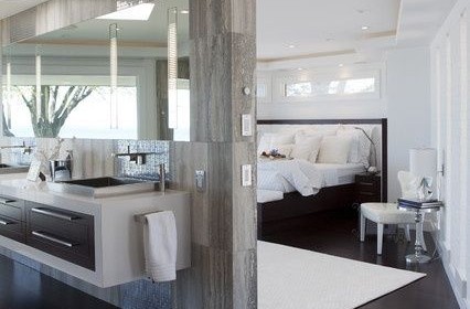 chambre et salle de bain ouverte, salle de bains ouverte, coin eau dans la chambre