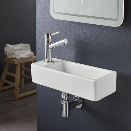 lave main étroit pour WC